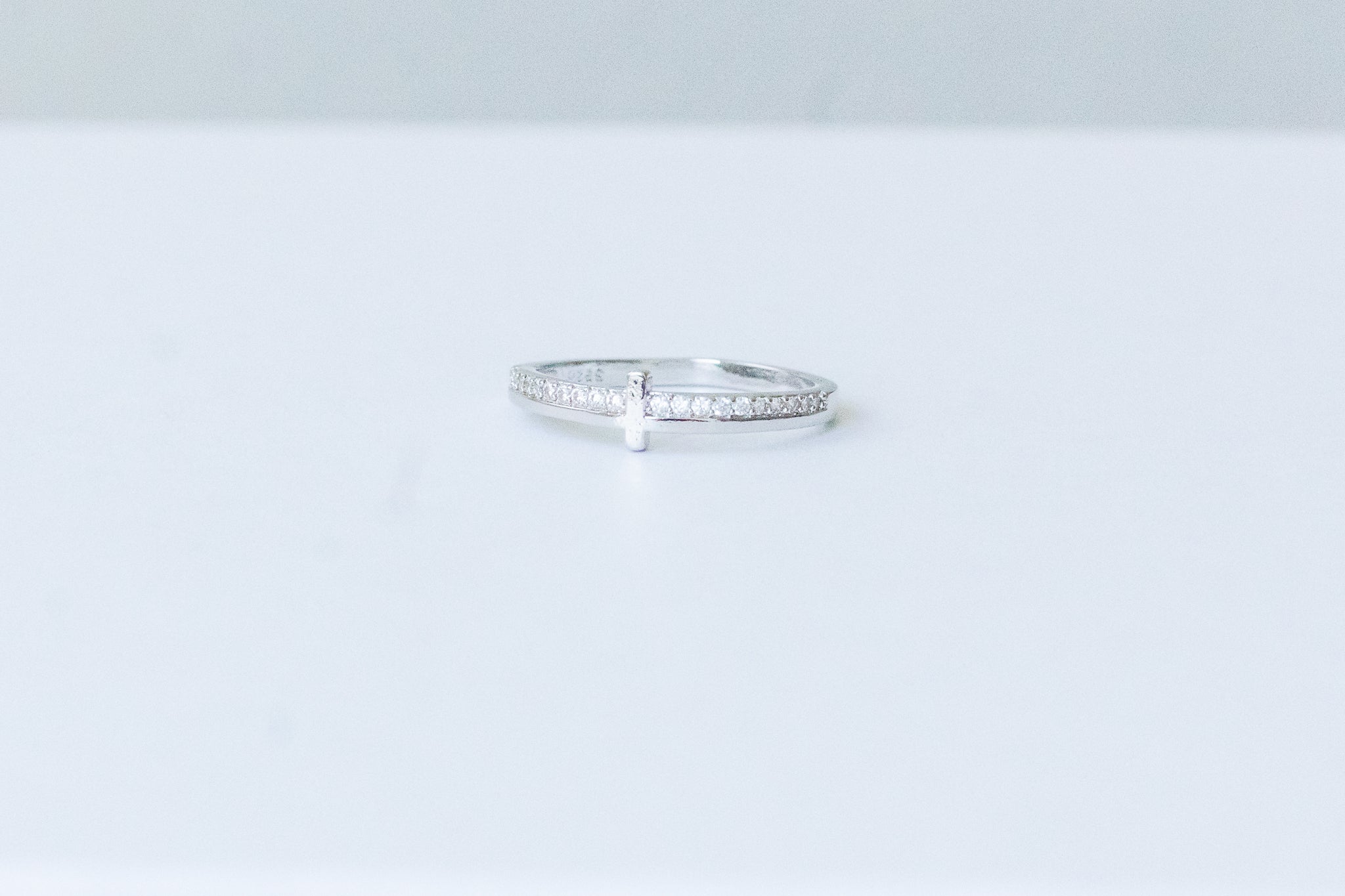 CROSS RING
