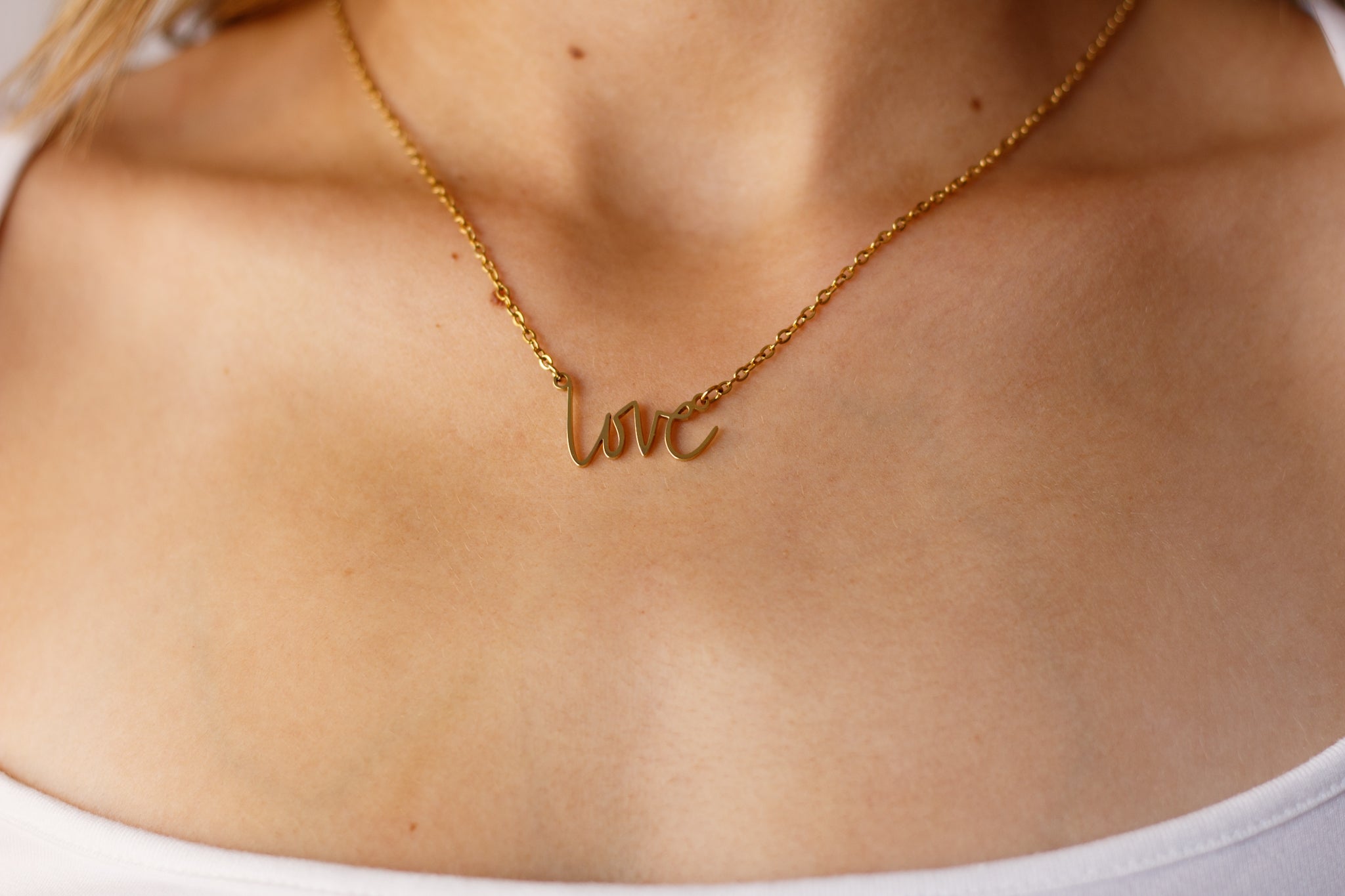 LOVE NECKLACE