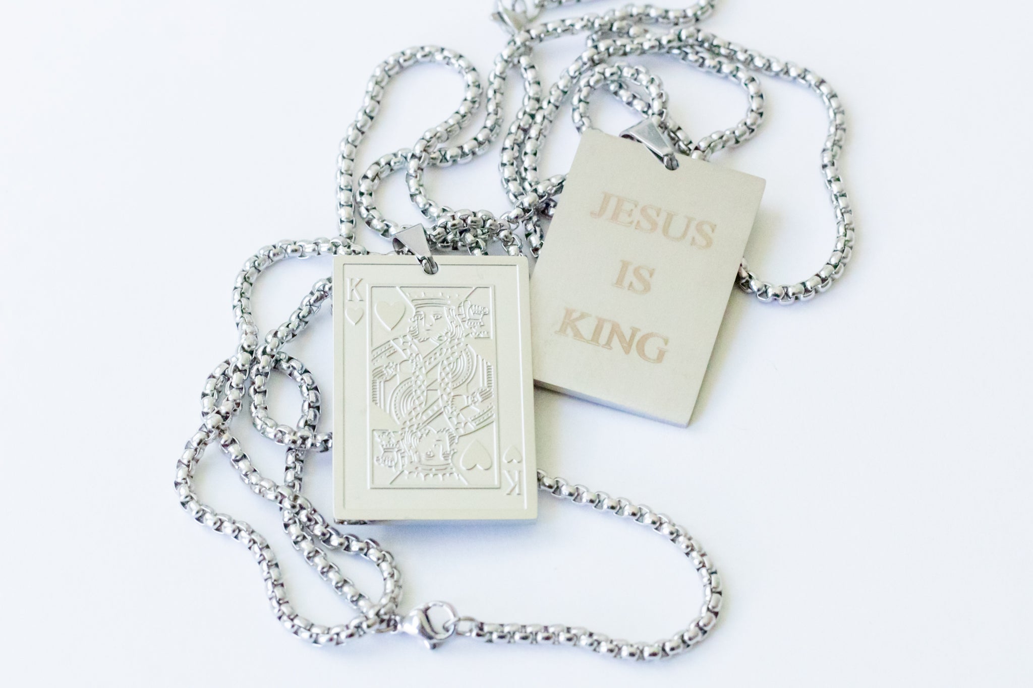 KING CARD NECKLACE